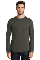 New Era ® Heritage Blend Long Sleeve Crew Tee. NEA102